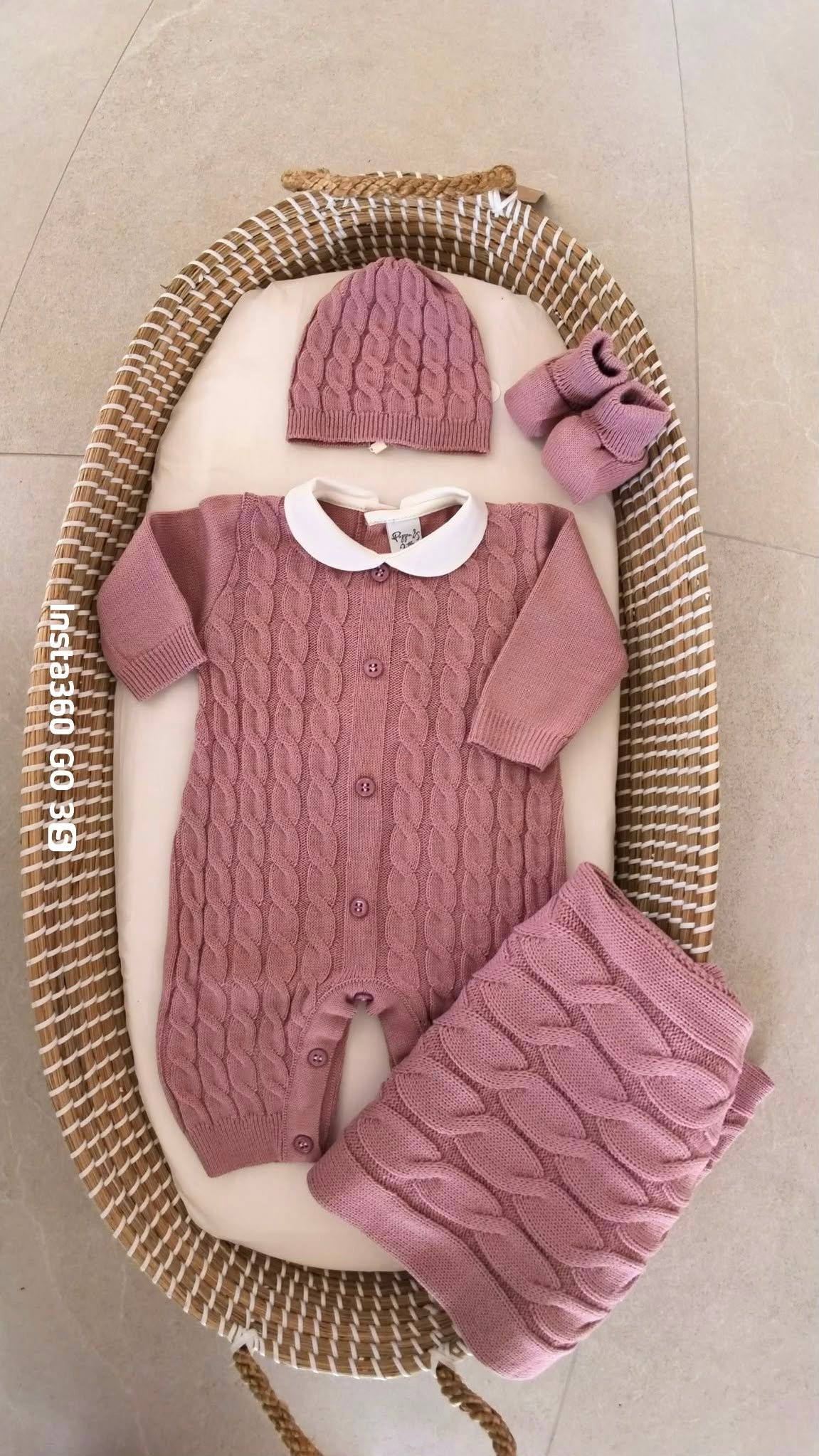 SET CORREDINO TUTINA MISTO LANA,COPERTA IN MISTO LANA,CAPPELLINO E SCARPETTE