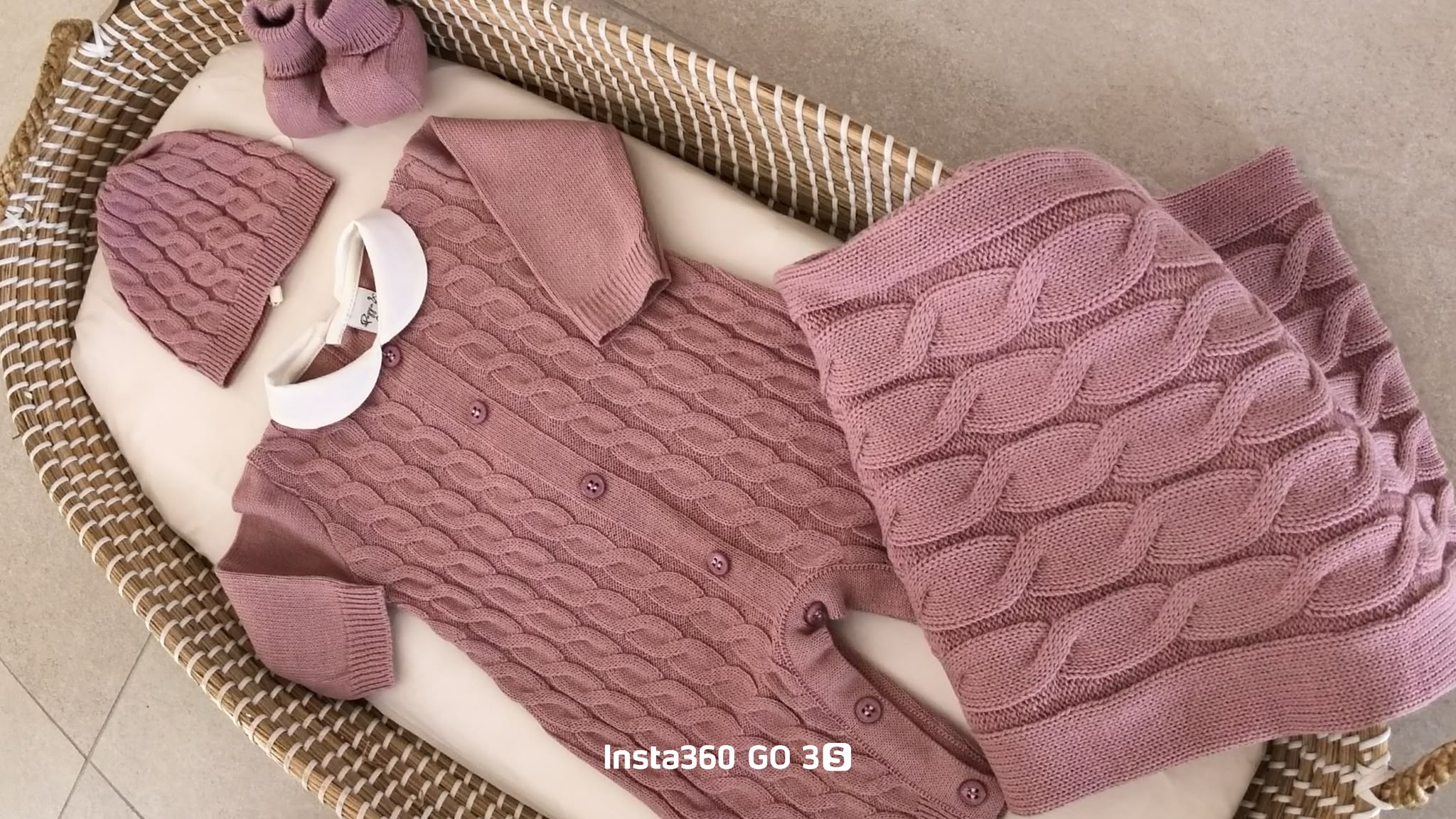 SET CORREDINO TUTINA MISTO LANA,COPERTA IN MISTO LANA,CAPPELLINO E SCARPETTE