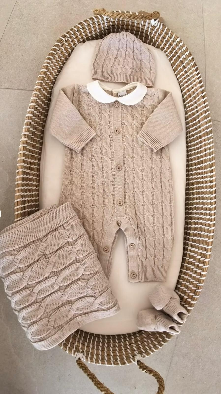 SET CORREDINO TUTINA MISTO LANA,COPERTA IN MISTO LANA,CAPPELLINO E SCARPETTE