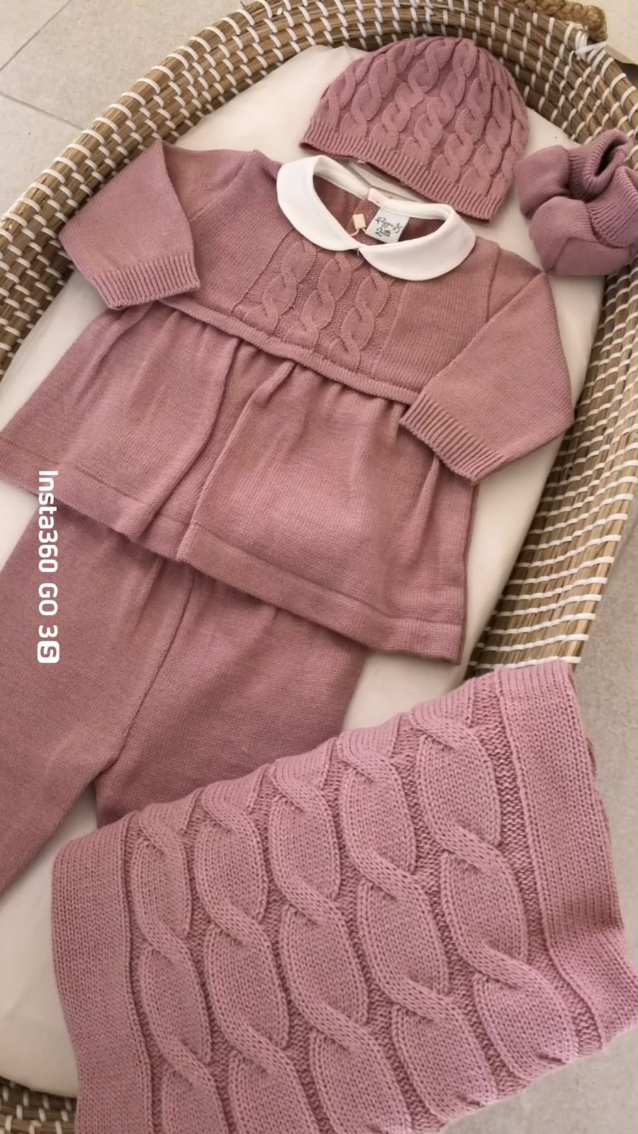 SET CORREDINO 2 PZ IN MISTO LANA,CON CAPPELLINO,SCARPETTE E COPERTA