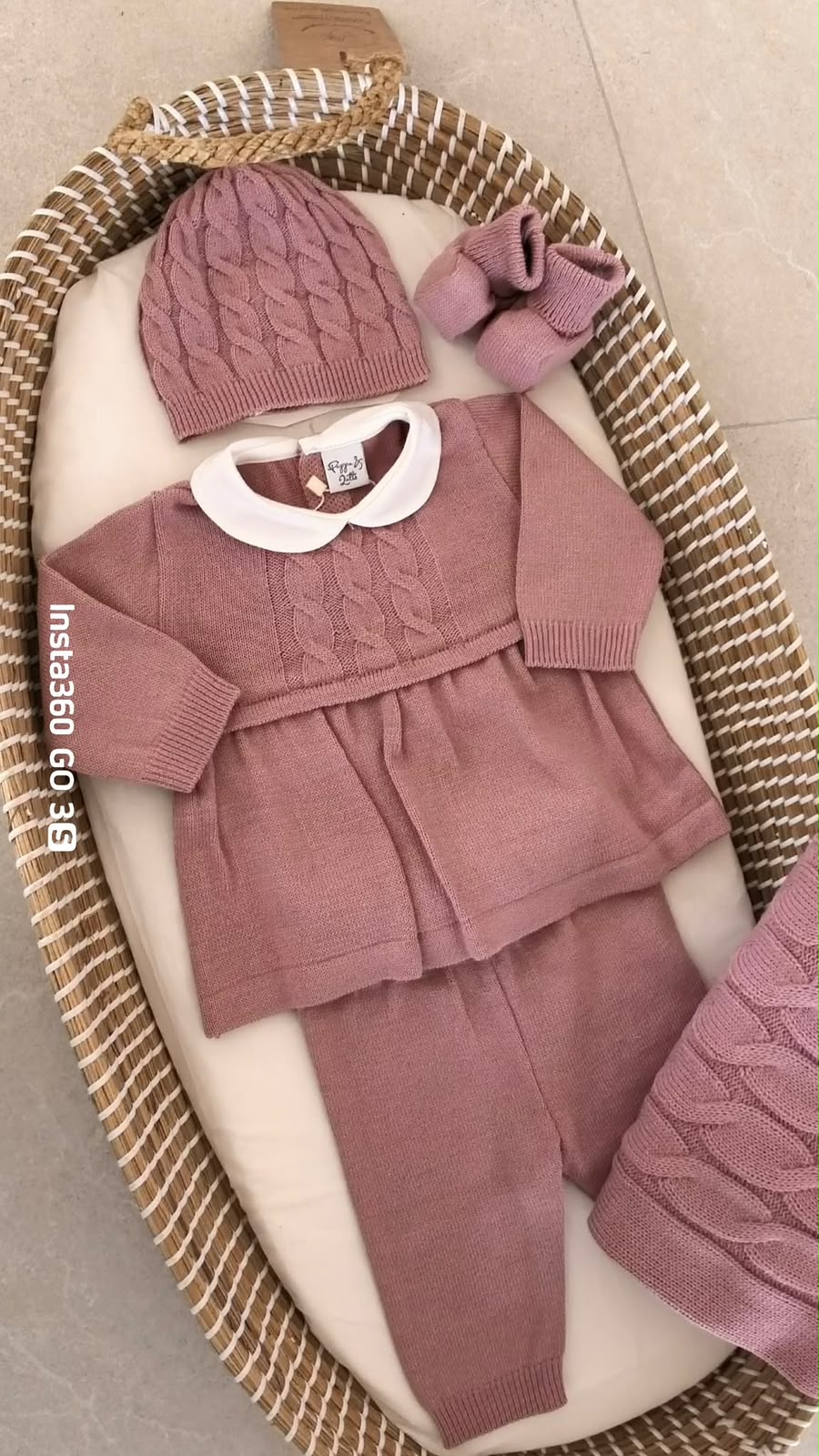 SET CORREDINO 2 PZ IN MISTO LANA,CON CAPPELLINO,SCARPETTE E COPERTA